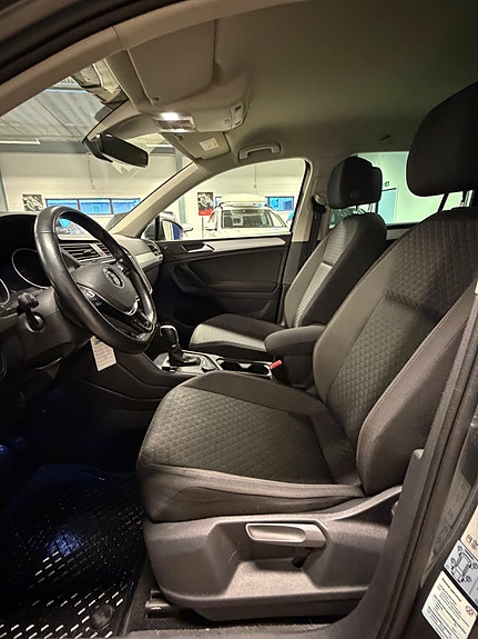 Volkswagen Tiguan 12 of 26