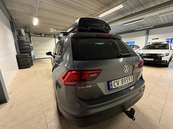 Volkswagen Tiguan 9 of 26