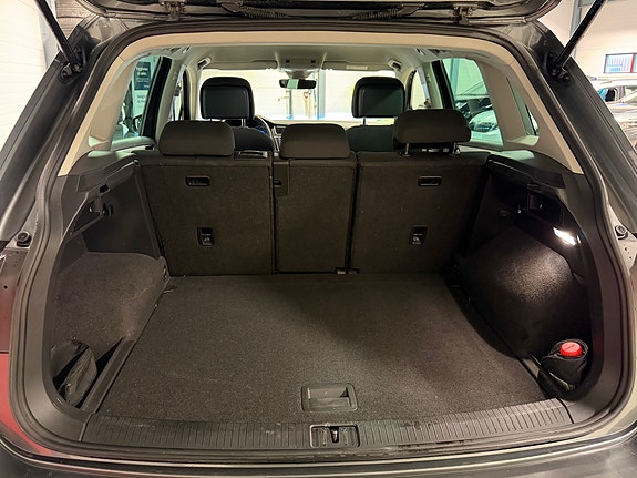 Volkswagen Tiguan 8 of 26