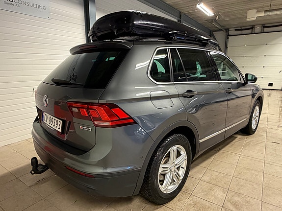 Volkswagen Tiguan 6 of 26