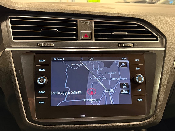 Volkswagen Tiguan 21 of 26
