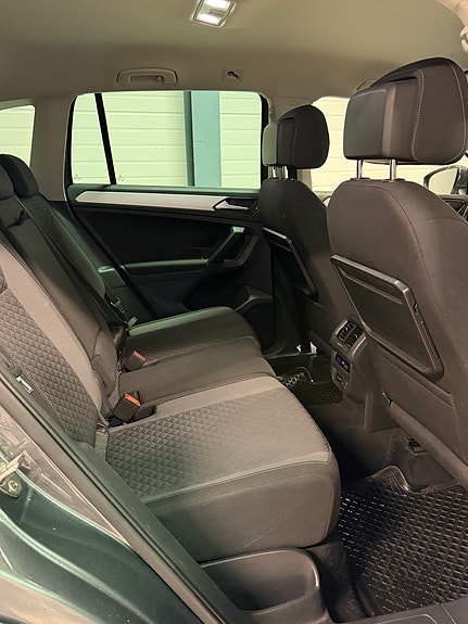 Volkswagen Tiguan 18 of 26
