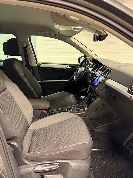 Volkswagen Tiguan 15 of 26
