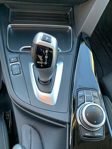 BMW 318i 17 of 29