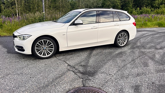 BMW 318i 6 of 29
