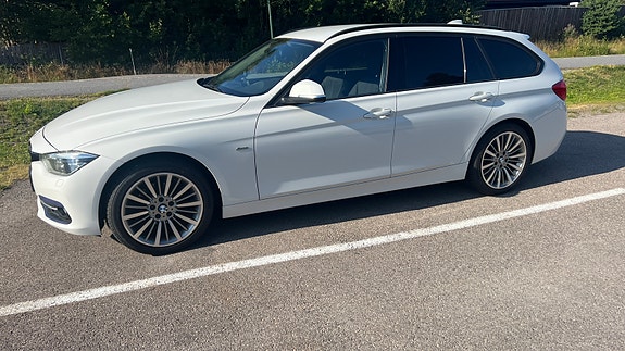 BMW 318i 2 of 29
