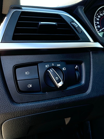 BMW 318i 15 of 29