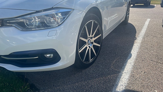 BMW 318i 13 of 29