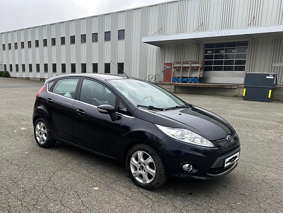 Ford Fiesta 4 of 7