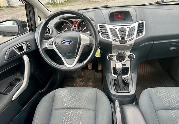 Ford Fiesta 7 of 7