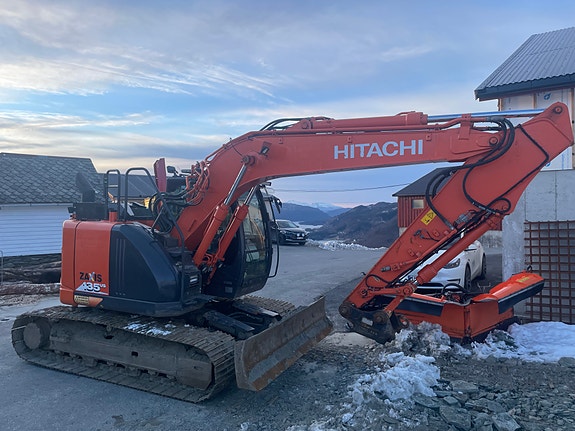 Hitachi ZX135US-6