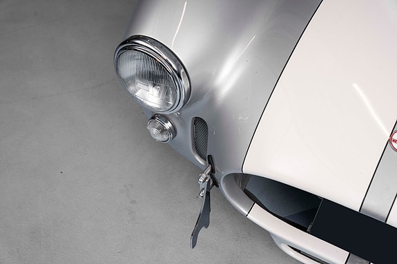 AC Cobra 12 of 30