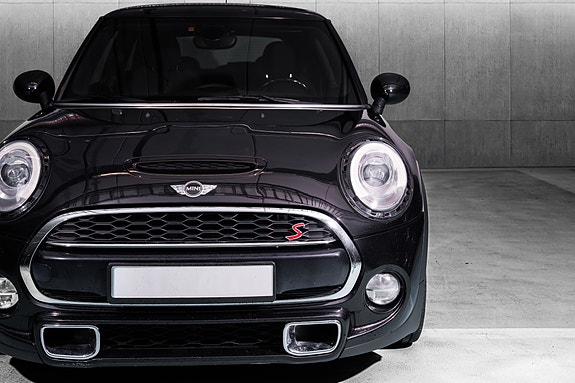 MINI Cooper S 5 of 5
