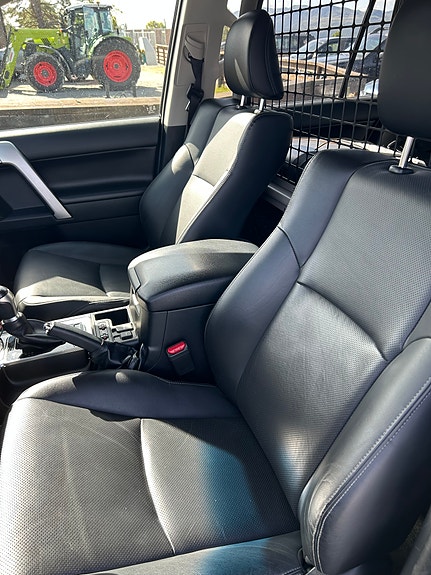 Toyota Land Cruiser 7 of 8