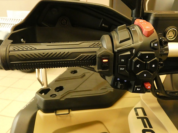 CFMOTO CForce 1000Long Overland ABS (utstyrsbombe som er godkjent for 105kmt) 17 of 28