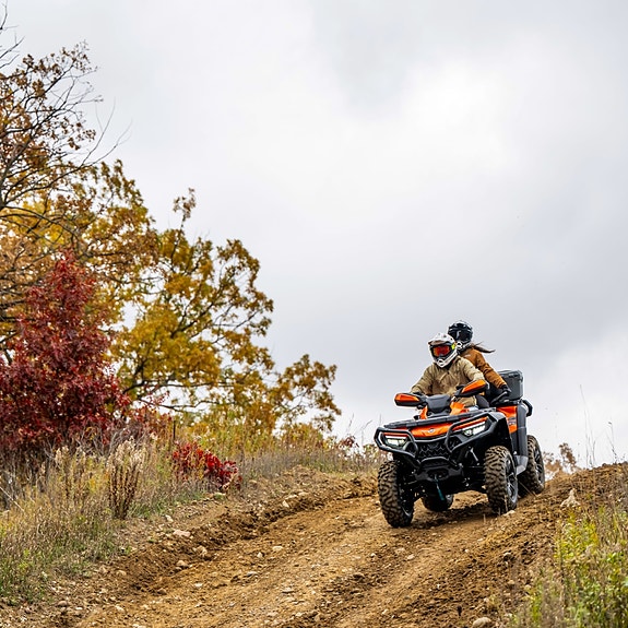 CFMOTO CFORCE 1000 TOURING ABS 4 of 7