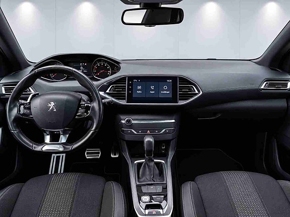 Peugeot 308 6 of 8
