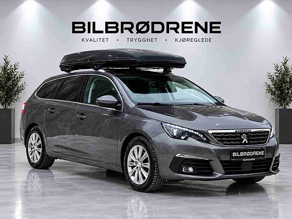 Peugeot 308 2 of 8