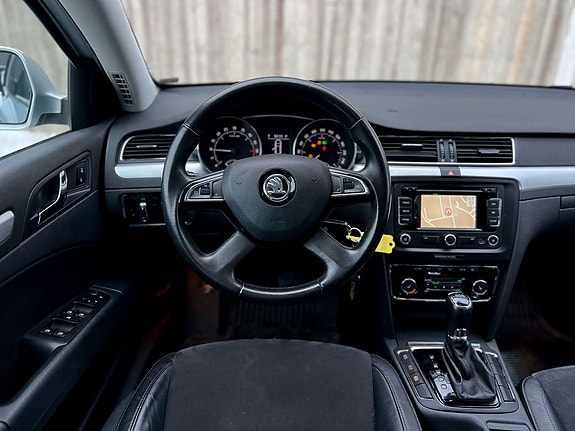 Skoda Superb 8 of 10