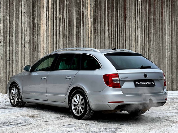 Skoda Superb 3 of 5