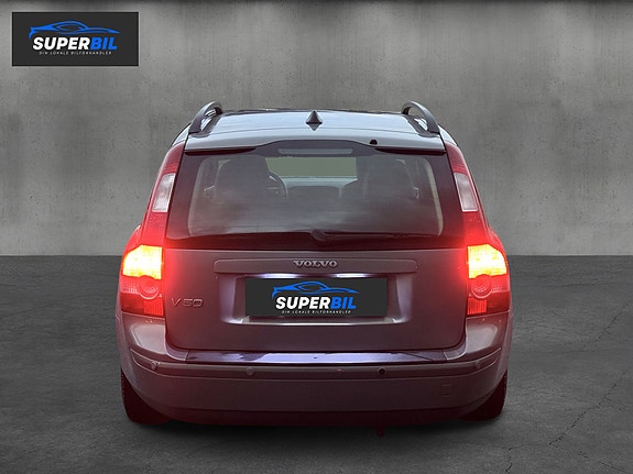 Volvo V50 6 of 22