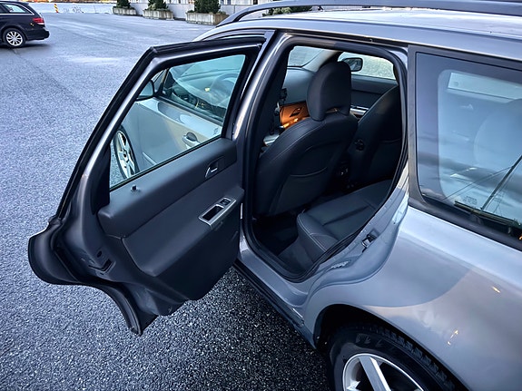 Volvo V50 18 of 22