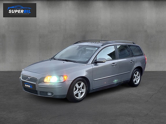 Volvo V50 3 of 22