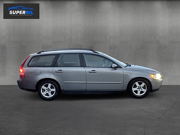 Volvo V50 8 of 22