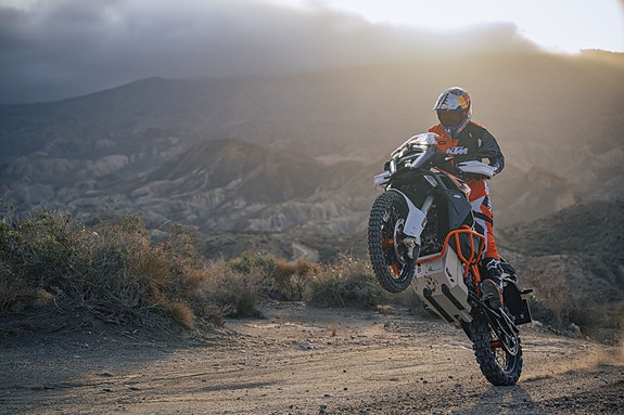 KTM 1390 Super Adventure R - BLAZE NEW TRAILS 10 of 27