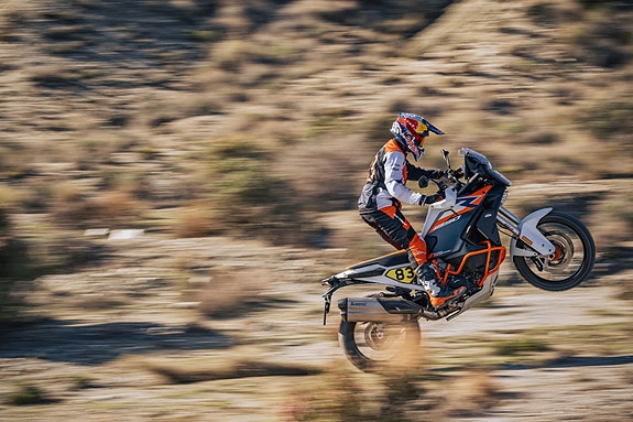 KTM 1390 Super Adventure R - BLAZE NEW TRAILS 6 of 27