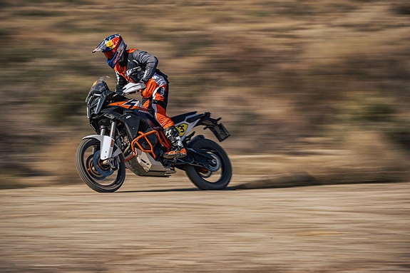 KTM 1390 Super Adventure R - BLAZE NEW TRAILS 3 of 27