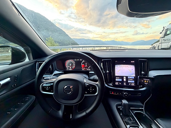 Volvo V60 12 of 12