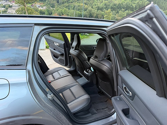 Volvo V60 7 of 12
