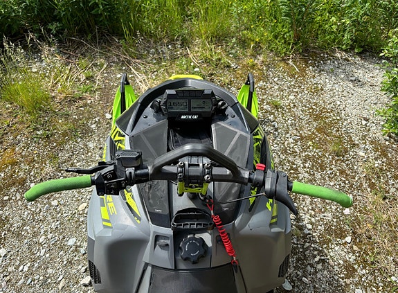 Arctic-cat M 8000 Alpha1 4 of 10