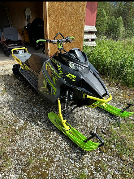 Arctic-cat M 8000 Alpha1 3 of 10