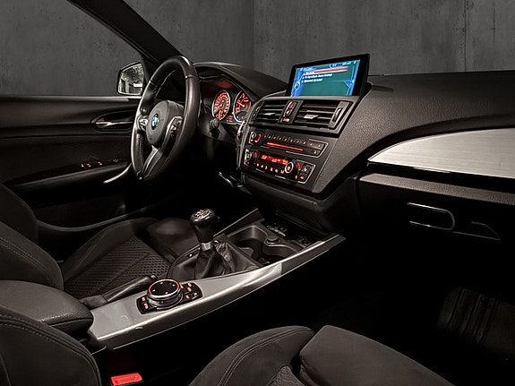 BMW 118d 17 of 25