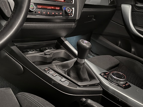 BMW 118d 14 of 25