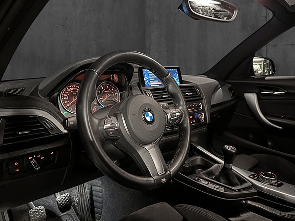 BMW 118d 13 of 25