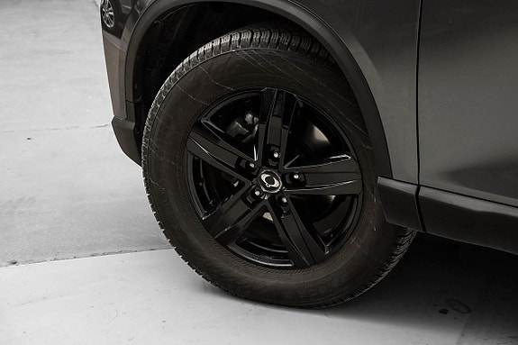 KGM Rexton 9 of 24