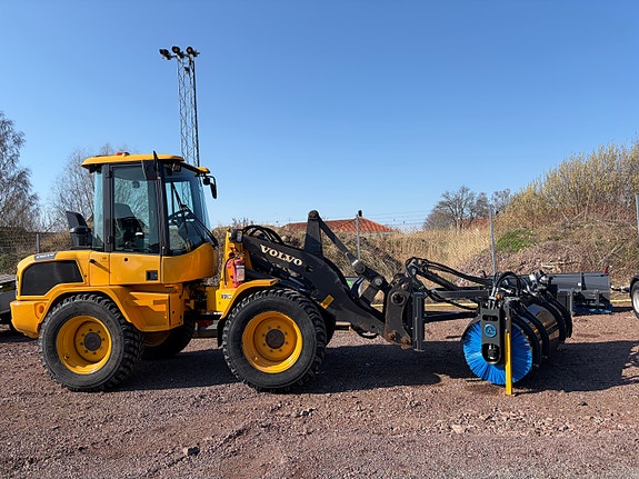 Volvo L35GT / Nya redskap 2 of 5
