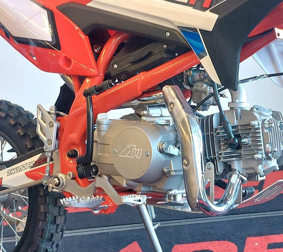 Apollo Thunder 125cc 17"/14" 4 of 5