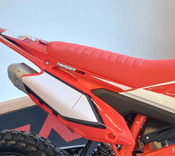 Apollo Thunder 125cc 17"/14" 5 of 5