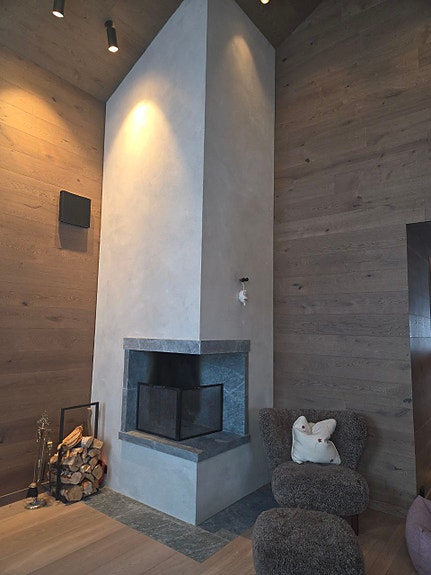 Peis i tegl og kleberstein