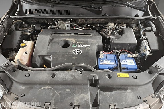 Toyota RAV4 8 of 23