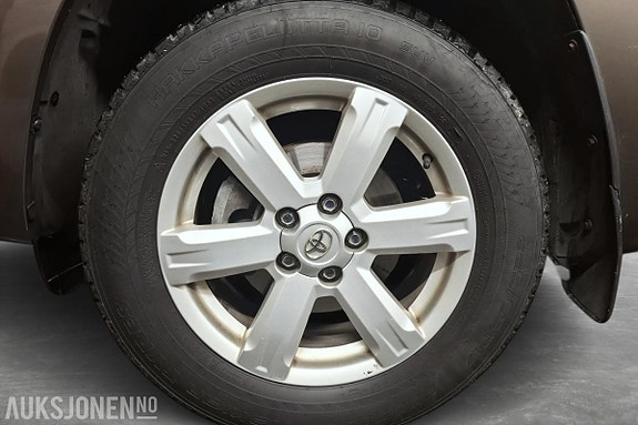 Toyota RAV4 14 of 23