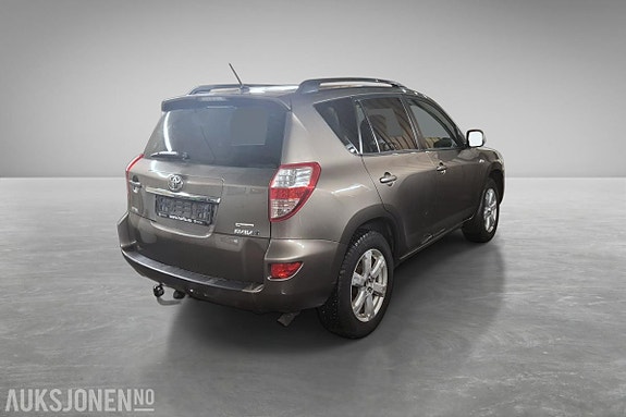 Toyota RAV4 5 of 23