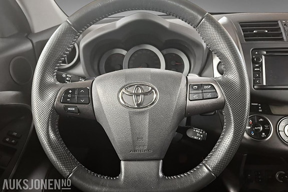 Toyota RAV4 13 of 23