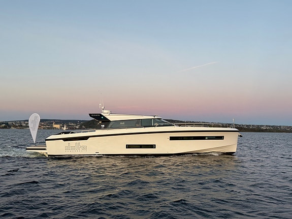 - NY - DELTA Powerboats 48 Coupè - CARBON  - 3 Kabiner - 3 of 5