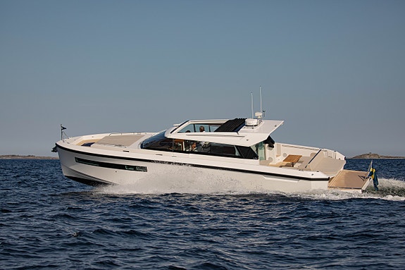 - NY - DELTA Powerboats 48 Coupè - CARBON  - 3 Kabiner - 5 of 5