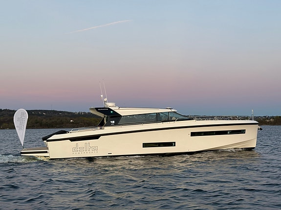 - NY - DELTA Powerboats 48 Coupè - CARBON  - 3 Kabiner - 2 of 5